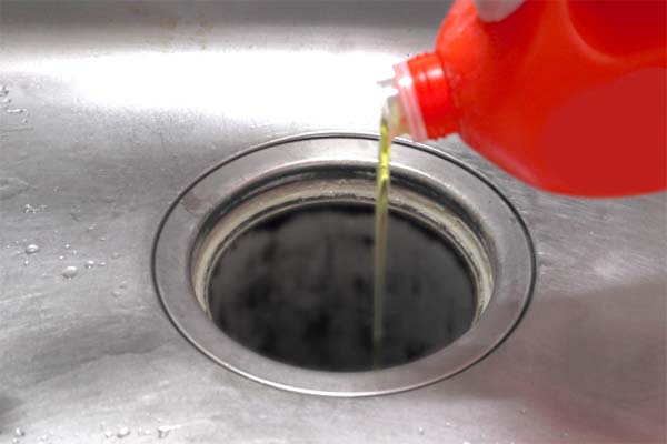キッチン排水つまり予防_パイプ洗浄剤